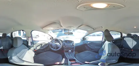 2015 Ford Focus Se z USA, uszkodzony, nr VIN 1FADP3K27FL344645